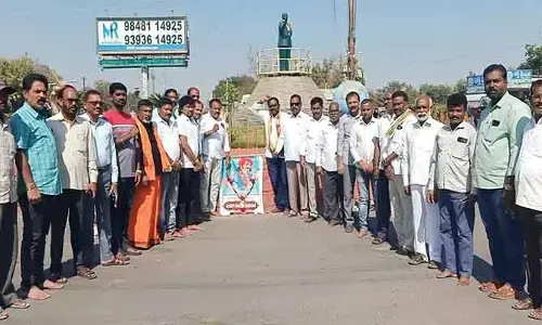 జమిందారి, దేశ్‌ముఖ్‌లకు వ్యతిరేకంగా పోరాడిన పండుగ సాయ‌న్న : ప్రజా సంఘాల  నాయకులు