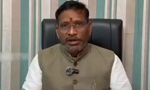 ప్రొఫెసర్ భట్టాచారిని అరెస్ట్ చేయాలి.. VHP డిమాండ్