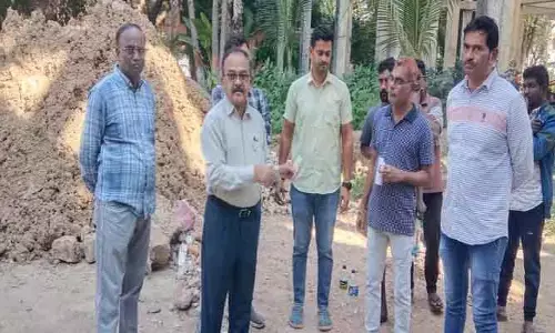 మౌళిక  స‌దుపాయాల్లో లోపాలు ఉండ‌కూడ‌దు  : క‌మిష‌న‌ర్ అరుణ శ్రీ