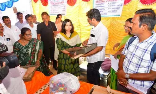 ఎన్నికల విధుల పట్ల నిర్లక్ష్యం వహిస్తే సహించను : కలెక్టర్ విజయేందిర బోయి