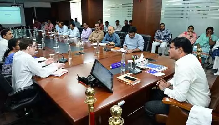 వరద ముప్పులేని నగరమే లక్ష్యం.. హైడ్రా కమిషనర్ రంగనాథ్ వరద ముప్పులేని నగరమే లక్ష్యం.. హైడ్రా కమిషనర్ రంగనాథ్