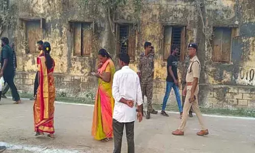 బూర్గంపాడు పోలింగ్ కేంద్రాల వ‌ద్ద ప‌టిష్ట బందోబ‌స్తు