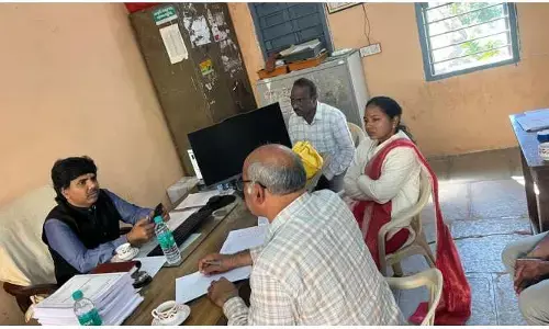 ఎంపీడీఓ కార్యాల‌యాన్ని త‌నిఖీ చేసిన అడిష‌న‌ల్ క‌లెక్ట‌ర్