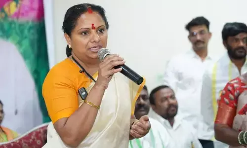 మాకు రాజకీయాలు చేయాల్సిన అవసరం లేదు.. కవిత హాట్ కామెంట్స్