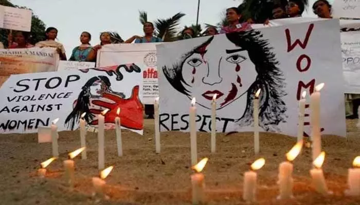 రాష్ట్రంలో మహిళలపై ఆగని ఆకృత్యాలు రాష్ట్రంలో మహిళలపై ఆగని ఆకృత్యాలు