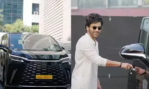 లగ్జరీ కారు కొన్న శర్వానంద్.. ధర ఎంతో తెలిస్తే షాక్ అవ్వాల్సిందే? (వీడియో)