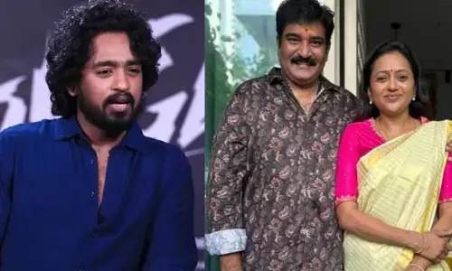 అమ్మానాన్నల విడాకుల విషయం తెలిసి తట్టుకోలేకపోయా.. చాలా ఇబ్బందిగా అనిపించింది: రోషన్