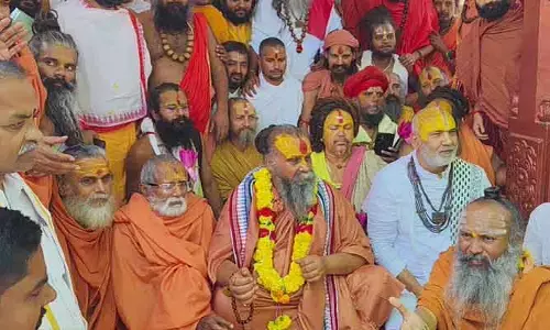 పాదగయ క్షేత్రాన్ని సందర్శించిన 300 మంది ఉత్తరాది స్వామీజీలు