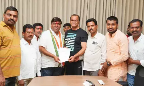 ఎన్ని నిధులైనా ఇస్తా.. మీరే నా బలం.. బలగం: మంత్రి కోమటిరెడ్డి