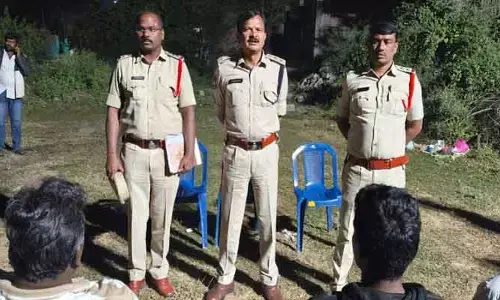 ఎన్నికల నియమాలు ఉల్లంఘిస్తే కఠిన చర్యలు : డీఎస్పీ చంద్రబాను