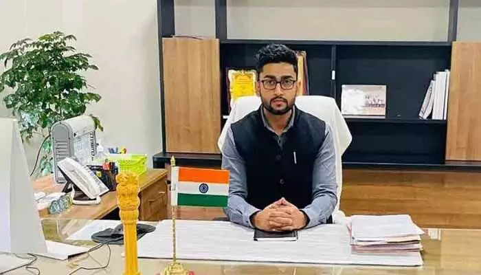 వీధి వ్యాపారులను రెచ్చగొట్టే వారిపై క్రిమినల్ చర్యలు : కమిషనర్ అభిషేక్ అగస్త్య వీధి వ్యాపారులను రెచ్చగొట్టే వారిపై క్రిమినల్ చర్యలు : కమిషనర్ అభిషేక్ అగస్త్య