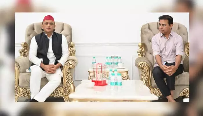 బీఆర్ఎస్ బౌన్స్ బ్యాక్ ఖాయం: KTR బీఆర్ఎస్ బౌన్స్ బ్యాక్ ఖాయం: KTR