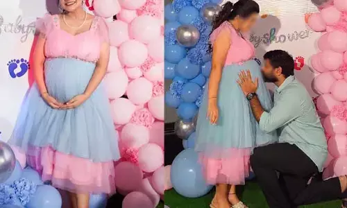 తల్లి కాబోతున్న బిగ్ బాస్ బ్యూటీ.. బేబీ బంప్ ఫొటోలు షేర్ చేయడంతో కంగ్రాట్స్ చెబుతున్న నెటిజన్లు
