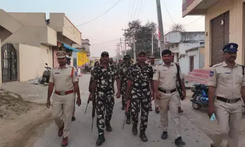 తుమ్మలగూడెంలో ఫ్లాగ్ మార్చ్