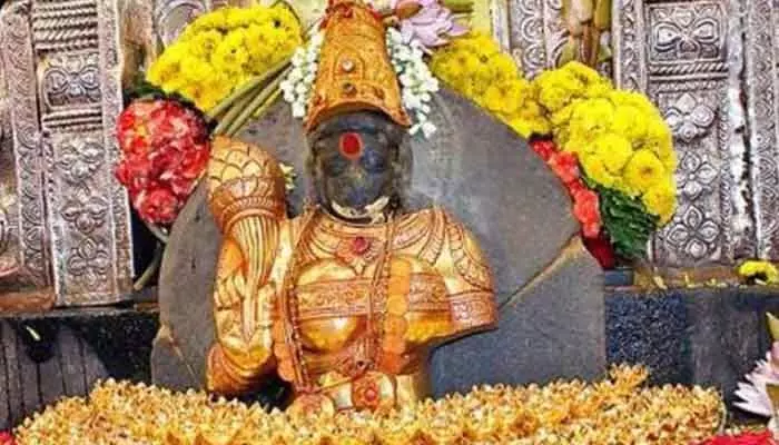 విశాఖ | శ్రీ కనక మహాలక్ష్మి ఆలయంలో భక్తుల రద్దీ విశాఖ | శ్రీ కనక మహాలక్ష్మి ఆలయంలో భక్తుల రద్దీ
