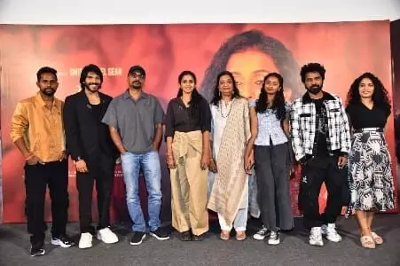 మసక మసక సాంగ్ మీ అందరినీ అలరిస్తుంది - స్మిత మసక మసక సాంగ్ మీ అందరినీ అలరిస్తుంది - స్మిత