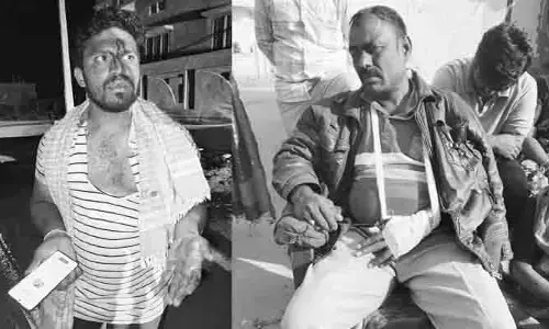 బాహాబాహీకి దిగిన BRS శ్రేణులు.. పలువురికి గాయాలు, ఆస్పత్రికి తరలింపు