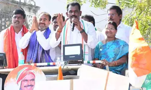 నా క్యాంప్ ఆఫీసుకు వస్తే మెడబట్టి బయటకు గెంటేస్తా.. MLA మేఘారెడ్డి వివాదాస్పద వ్యాఖ్యలు