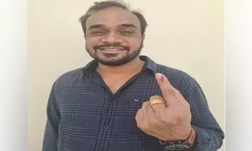ఓటు కోసం అమెరికా నుంచి కొత్త‌ప‌ల్లికి