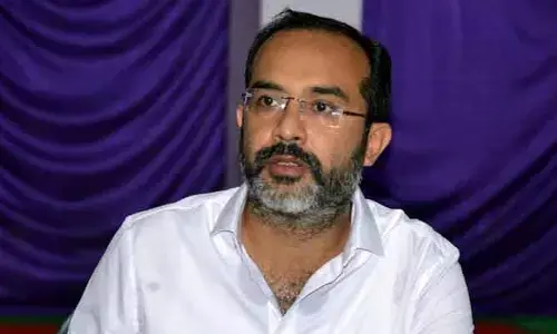 మాజీ ఎమ్మెల్యే హఫీజ్ ఖాన్‌‌పై ఫ్యాషన్ డిజైనర్ ఫిర్యాదు.. మహిళా కమిషన్ సీరియస్