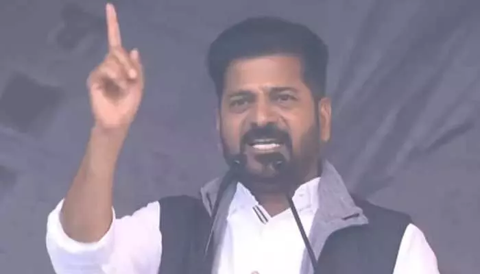 Revanth Reddy: ఓట్ చోరీ తర్వాత భూమి, రేషన్ కార్డు చోరీలు.. బీజేపీపై సీఎం రేవంత్ రెడ్డి సంచలన వ్యాఖ్యలు Revanth Reddy: ఓట్ చోరీ తర్వాత భూమి, రేషన్ కార్డు చోరీలు.. బీజేపీపై సీఎం రేవంత్ రెడ్డి సంచలన వ్యాఖ్యలు