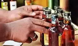 నిషేధం ఉన్నా మద్యం అమ్మినందుకు కరెంట్ కట్