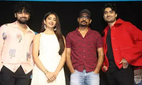 ఇదొక కొత్త రకమైన కథ.. బ్లాక్‌బస్టర్‌ మూవీకి కావాల్సిన అన్ని ఎలిమెంట్స్‌ ‘పతంగ్‌’ లో ఉన్నాయి: దేవకట్టా