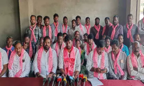 అబద్ధపు  హామీలతో గద్దెనెక్కిన మంత్రికి నిరసనలు తప్పవు : బాల్క‌సుమ‌న్