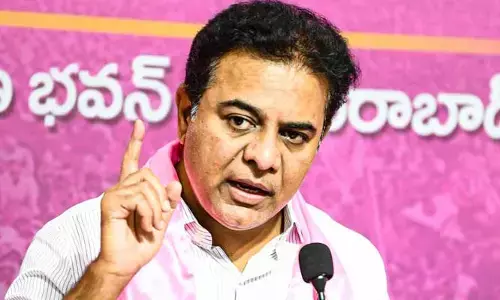 విచారణ కాదు.. ఇది ప్రతీకారం.. కేసీఆర్‌కు నోటీసులపై స్పందించిన కేటీఆర్