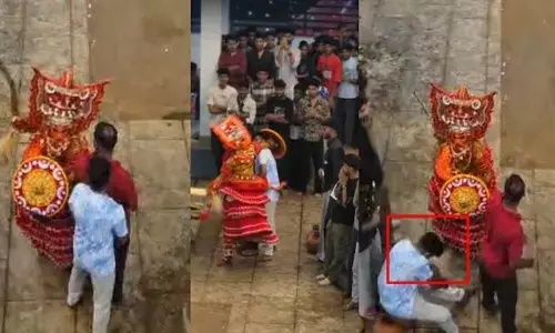 తెయ్యం వేడుకల్లో విషాదం.. డాలు దెబ్బ తగిలి కుప్పకూలిపోయిన యువకుడు.. తర్వాత ఏమైందంటే?