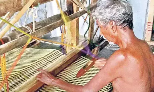 చేనేత కార్మికులకు గుడ్ న్యూస్.. త్వరలో ఉచిత పథకం అమలు