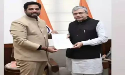 జిల్లాల అభివృద్ధికి రూ.4వేల‌ కోట్ల ప్రాజెక్టులు
