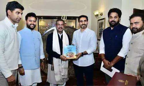 Minister Lokesh : కేంద్ర విద్యాశాఖ మంత్రితో మంత్రి లోకేశ్ భేటీ