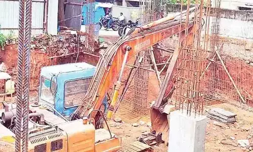 మున్సిపల్ నోటీసులు చెత్తబుట్టకేనా?