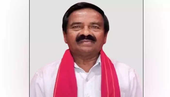 42 శాతం బీసీ రిజర్వేషన్లు పెంచిన తరువాతనే ఎంపీటీసీ, జడ్పీటీసీ ఎన్నికలు నిర్వహించాలి 42 శాతం బీసీ రిజర్వేషన్లు పెంచిన తరువాతనే ఎంపీటీసీ, జడ్పీటీసీ ఎన్నికలు నిర్వహించాలి