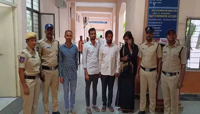 గంజాయి కేసులో నలుగురికి పదేళ్ల జైలు శిక్ష గంజాయి కేసులో నలుగురికి పదేళ్ల జైలు శిక్ష