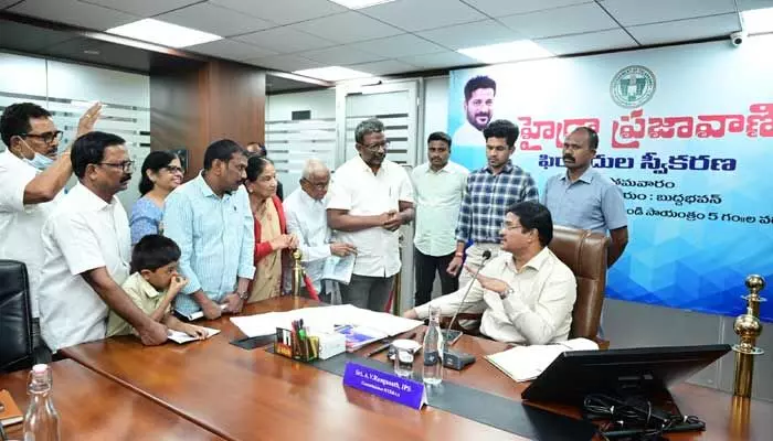 పర్యావరణ పరిరక్షణ హైడ్రాతోనే సాధ్యం.. ప్రజావాణికి 46 ఫిర్యాదులు పర్యావరణ పరిరక్షణ హైడ్రాతోనే సాధ్యం.. ప్రజావాణికి 46 ఫిర్యాదులు