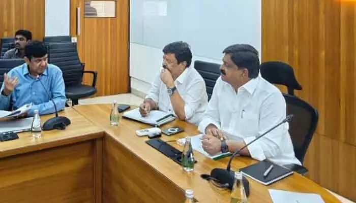 రుషికొండ ప్యాలెస్ పై మంత్రి దుర్గేష్ కీలక వ్యాఖ్యలు రుషికొండ ప్యాలెస్ పై మంత్రి దుర్గేష్ కీలక వ్యాఖ్యలు