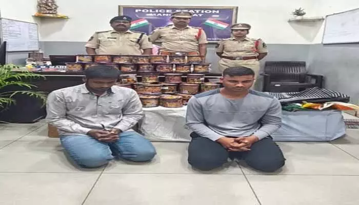 చైనా మాంజ స్వాధీనం చేసుకున్న పోలీసులు చైనా మాంజ స్వాధీనం చేసుకున్న పోలీసులు