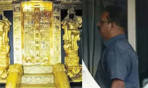 శబరిమల బంగారం చోరీ కేసు: మాజీ అడ్మినిస్ట్రేటివ్ ఆఫీసర్ అరెస్ట్