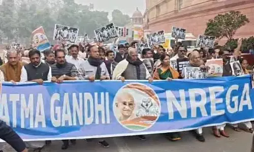 మా పోరాటం పేరు మార్పుపై కాదు: ఖర్గే
