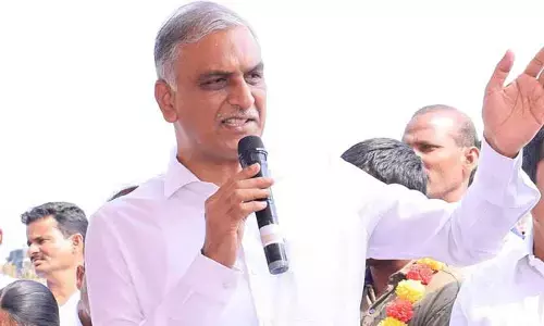 సింగూరు నీటి విడుదలపై ప్రభుత్వం స్పష్టత ఇవ్వాలి: ఎమ్మెల్యే హరీష్ రావు