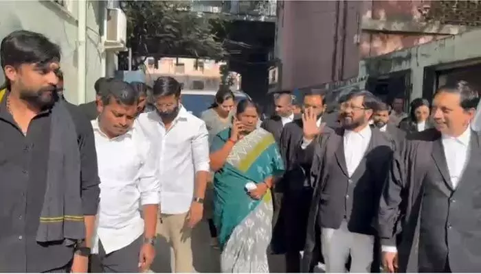 నాంపల్లి ప్రజా ప్రతినిధుల ప్రత్యేక కోర్టుకు మంత్రి సీతక్క నాంపల్లి ప్రజా ప్రతినిధుల ప్రత్యేక కోర్టుకు మంత్రి సీతక్క