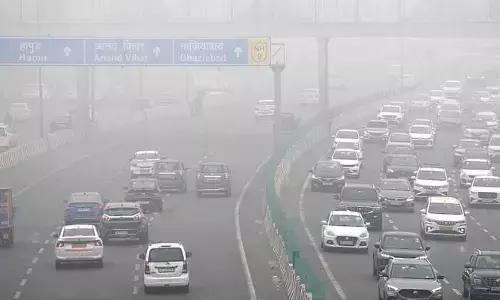 ఢిల్లీకి రెడ్ అలర్ట్... 150 విమానాలు రద్దు