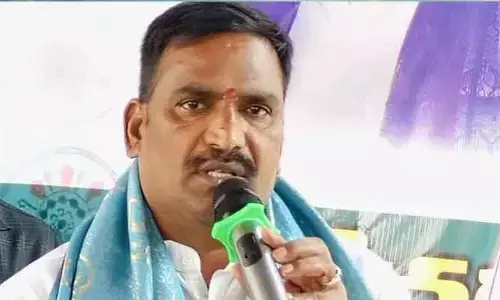 కేటీఆర్‌ను చూస్తే నాకు జాలేస్తుంది.. ప్రభుత్వ విప్ బీర్ల ఐలయ్య సెటైర్లు