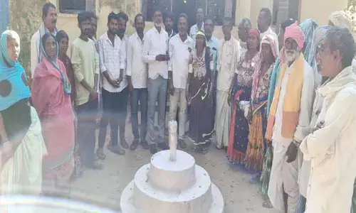 బీసీ- డీ కులానికి చెందిన వ్య‌క్తికి ఎస్టీ స‌ర్టిఫికెట్ ఎలా ఇచ్చారు..?