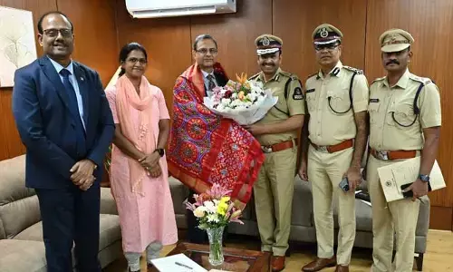 ఆర్బీఐ గవర్నర్ సంజయ్ మల్హోత్రాతో సీపీ సజ్జనార్ భేటీ