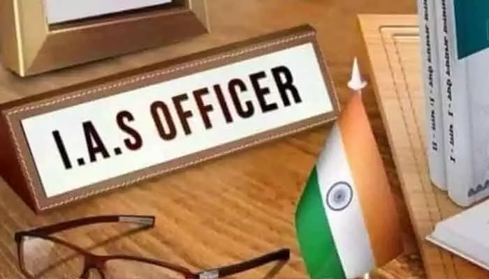 అప్రధాన్య పోస్టులలో సీనియర్ ఐఏఎస్లు.. ఆయనకు మాత్రం అందలం! అప్రధాన్య పోస్టులలో సీనియర్ ఐఏఎస్లు.. ఆయనకు మాత్రం అందలం!