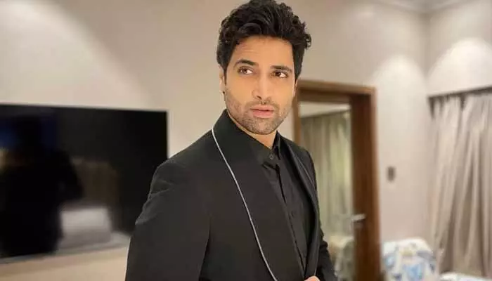 ట్యాగ్ పెట్టుకుని వైరల్ చేయడం నచ్చదు.. స్టార్ హీరోలకు స్ట్రాంగ్ కౌంటర్ ఇచ్చిన అడివి శేష్! ట్యాగ్ పెట్టుకుని వైరల్ చేయడం నచ్చదు.. స్టార్ హీరోలకు స్ట్రాంగ్ కౌంటర్ ఇచ్చిన అడివి శేష్!