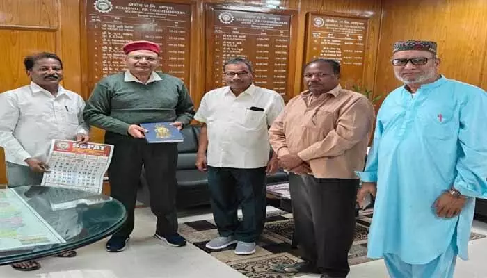 ఆర్టీసీ విశ్రాంత ఉద్యోగులకు అధిక పెన్షన్ అమలు చేయండి ఆర్టీసీ విశ్రాంత ఉద్యోగులకు అధిక పెన్షన్ అమలు చేయండి